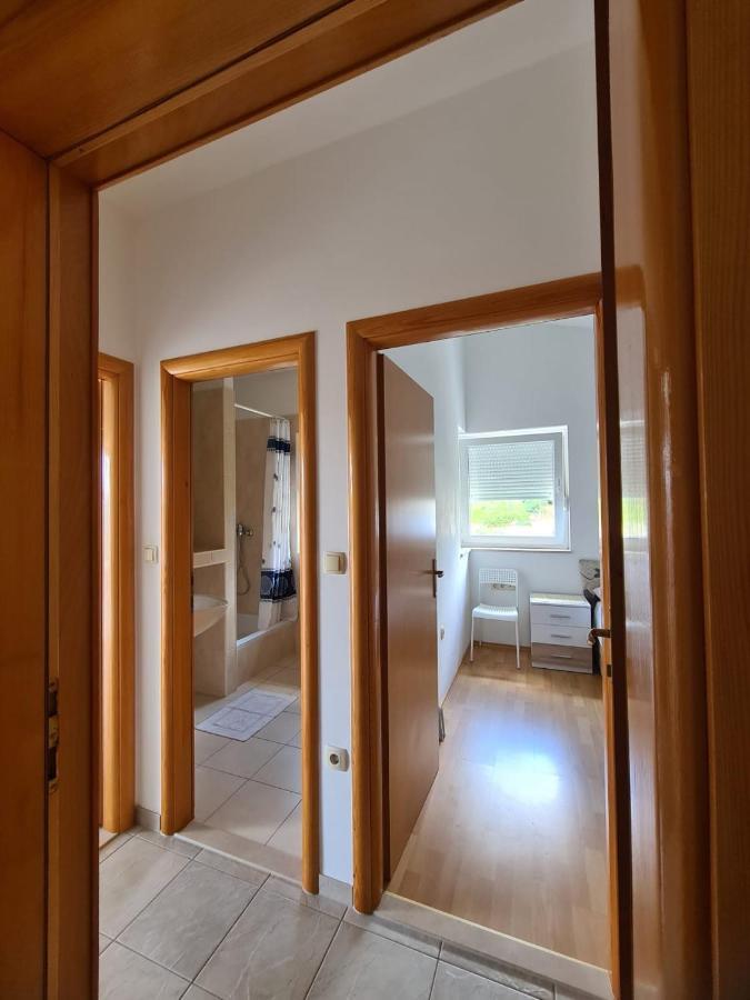 אומיס Oasis Of Peace Apartment מראה חיצוני תמונה
