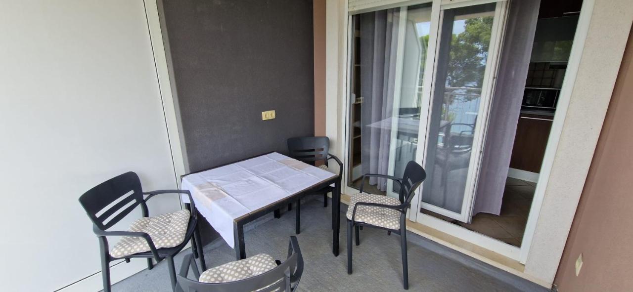 אומיס Oasis Of Peace Apartment מראה חיצוני תמונה