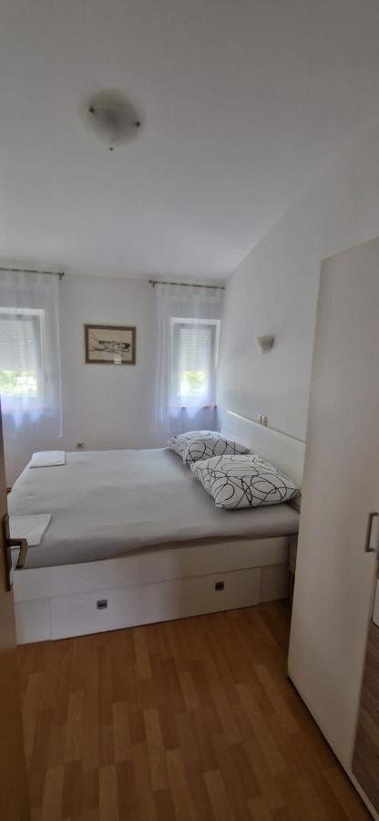 אומיס Oasis Of Peace Apartment מראה חיצוני תמונה