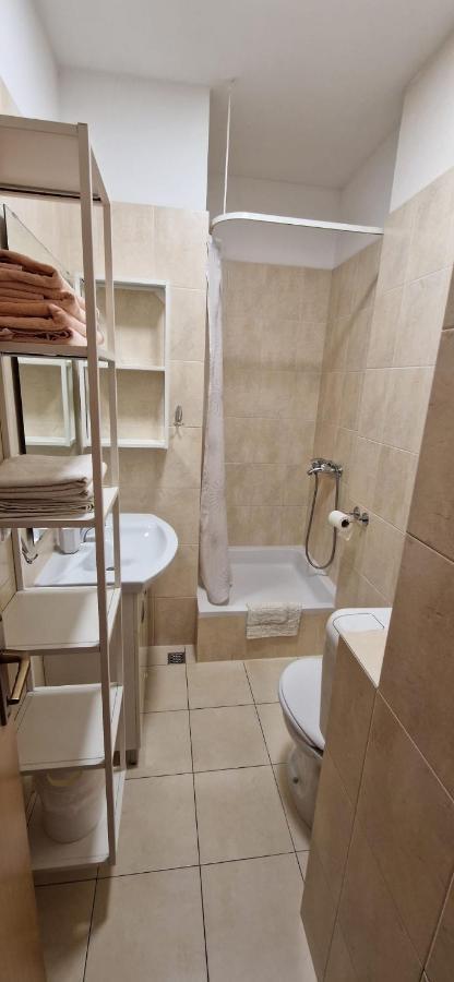 אומיס Oasis Of Peace Apartment מראה חיצוני תמונה