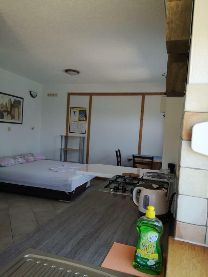אומיס Oasis Of Peace Apartment מראה חיצוני תמונה