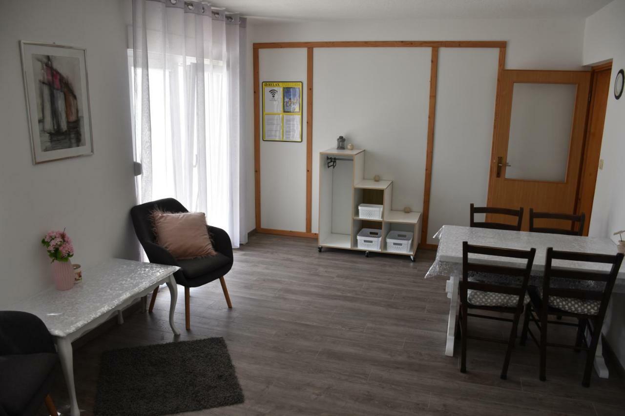 אומיס Oasis Of Peace Apartment מראה חיצוני תמונה
