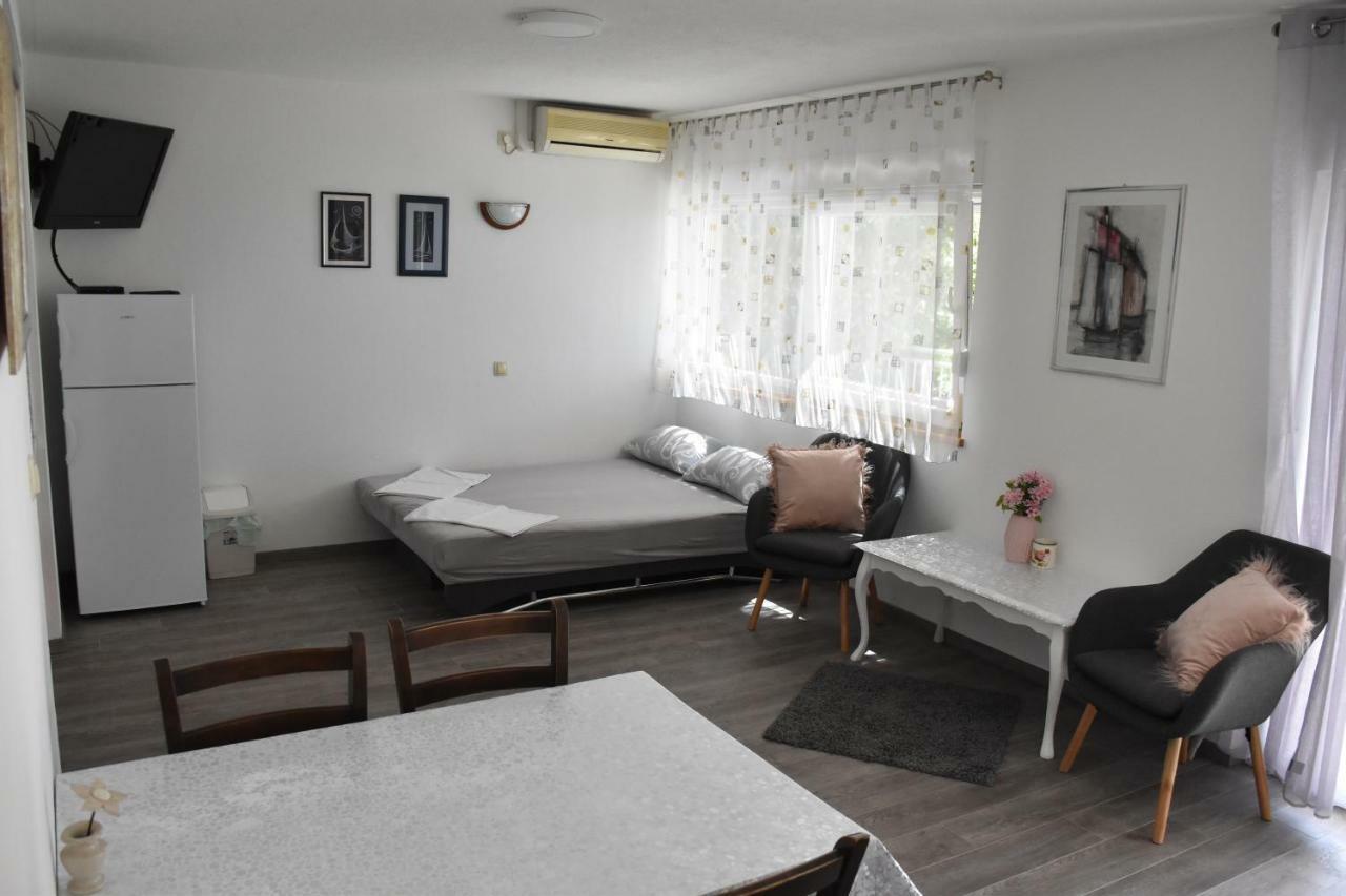 אומיס Oasis Of Peace Apartment מראה חיצוני תמונה