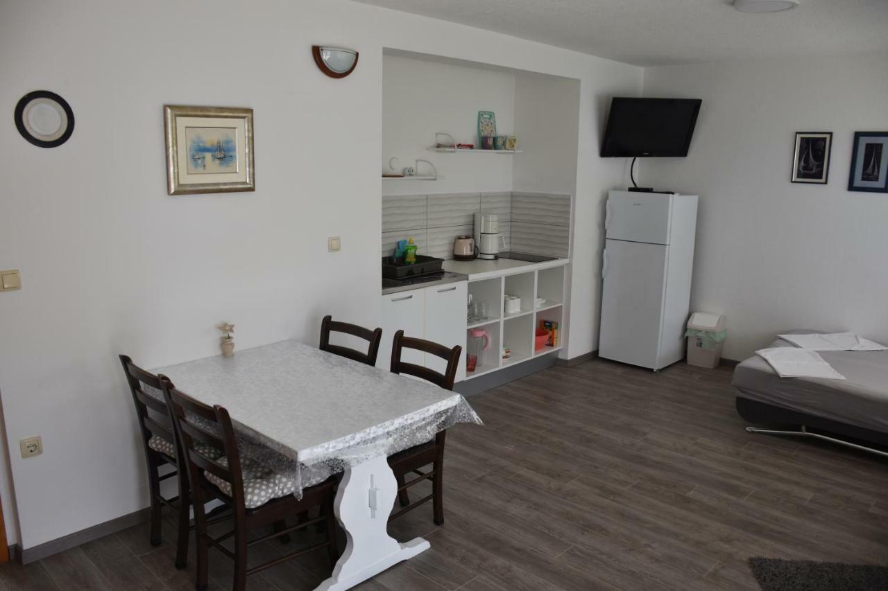 אומיס Oasis Of Peace Apartment מראה חיצוני תמונה