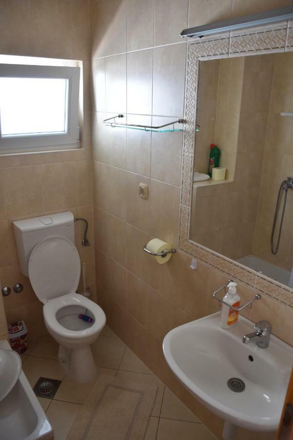 אומיס Oasis Of Peace Apartment מראה חיצוני תמונה